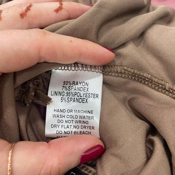 Fashion Nova Brown Ribbed Bodysuit Tank Size Medium - Picture 3 of 4